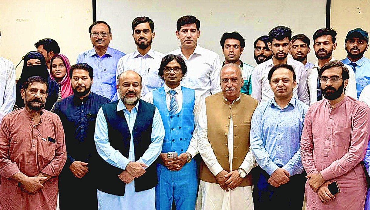 پروفیسر صغیر تبسم کو “وارث شاہ قومی ادبی ایوارڈ” ملنا ضلع بہاولنگر کیلئے باعث افتخار ہے :ڈاکٹررفاقت علی باجوہ